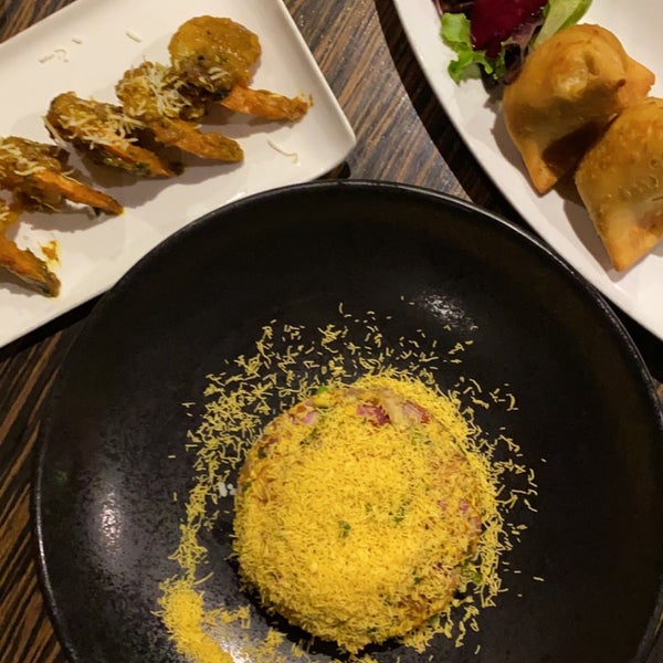 Foto scattata a Spice Affair Beverly Hills Indian Restaurant da Mamamia il 5/26/2021