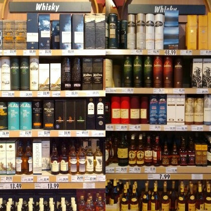 Great whisky selection. If you already know what you want, it’s the best in town.