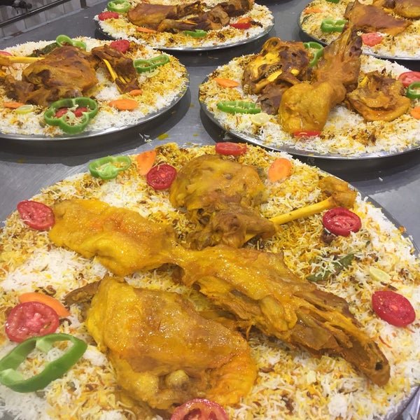 Fotos En مطعم ومطبخ حنيذ شدا Restaurante De Medio Oriente En جده