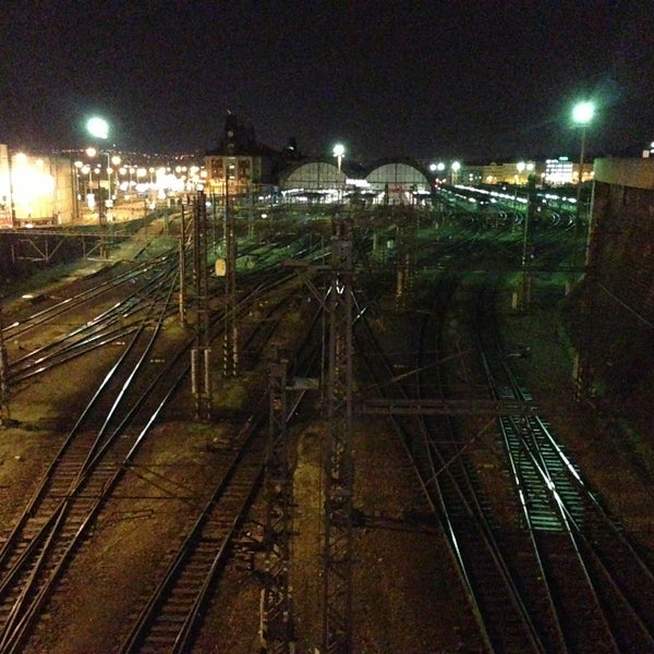 5/11/2013にMikhail S.がプラハ本駅で撮った写真