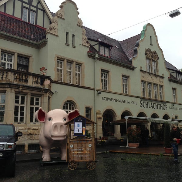 Photo prise au SchweineMuseum par Audrey T. le4/27/2013