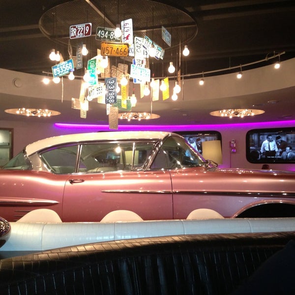 2/22/2013에 Chouchou님이 The Pink Cadillac에서 찍은 사진