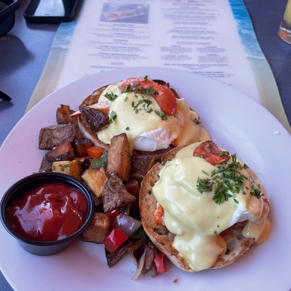 Flippers on the Bay Seafood Restaurant