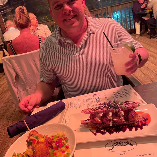 Flippers on the Bay Seafood Restaurant