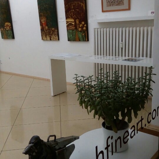 Photo taken at Joseph Fine Art Gallery by ᴡ P. on 1/8/2016