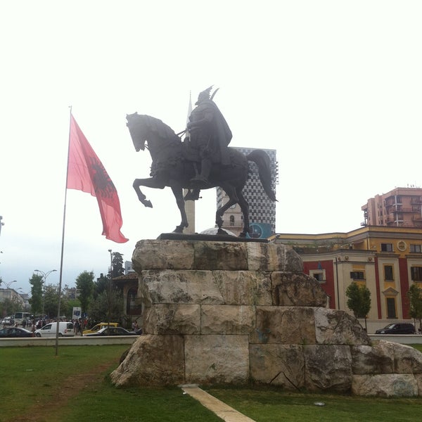 Sheshi Skenderbej Plaza In Tirana