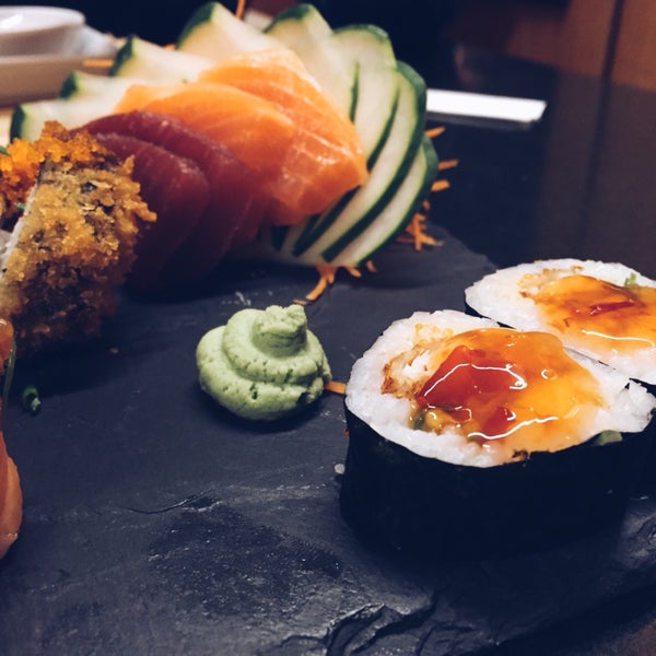 Sushi excelente calidad precio. Muy buen trato para personas que necesiten llevar una dieta sin gluten. Además cuentan con un local muy acogedor.