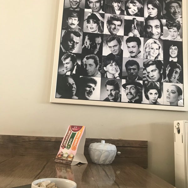 Photo taken at Çekirdek Coffee by ✨T€$$✨ on 3/16/2019