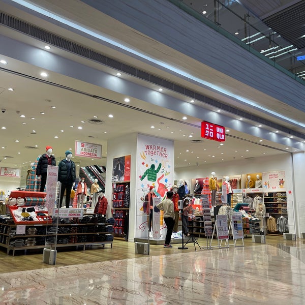 uniqlo kokas mall