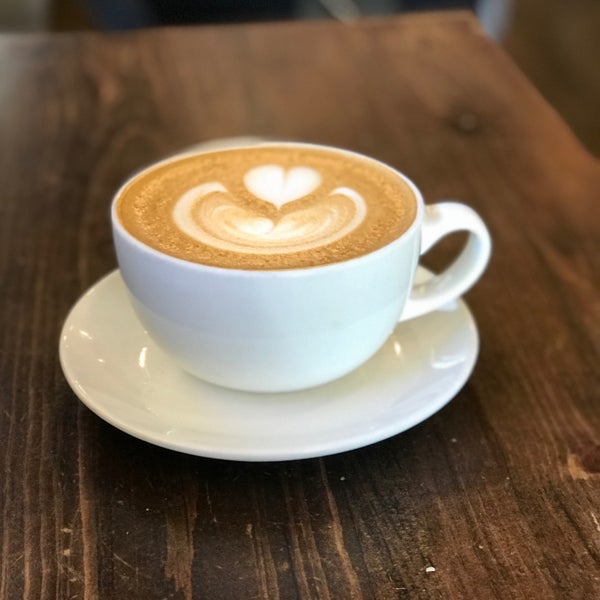 11/18/2017 tarihinde JJ F.ziyaretçi tarafından Two Rivers Craft Coffee Company'de çekilen fotoğraf