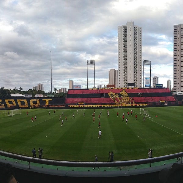 Photo taken at Estádio Adelmar da Costa Carvalho (Ilha do Retiro) by Amanda C. on 9/6/2019