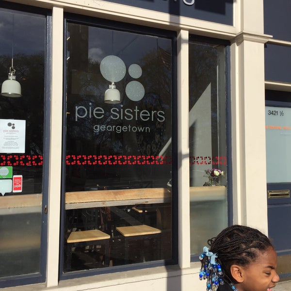 Photo taken at Pie Sisters by Sha D. on 11/27/2015
