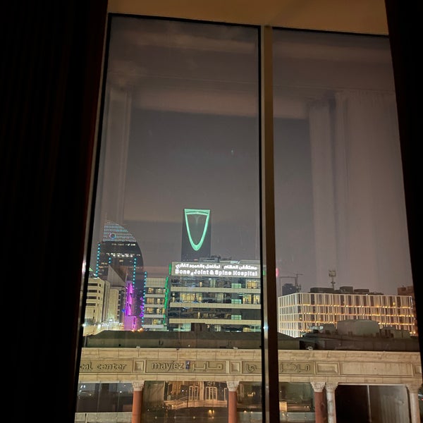 Foto diambil di Courtyard by Marriott Riyadh Olaya oleh R pada 11/7/2023