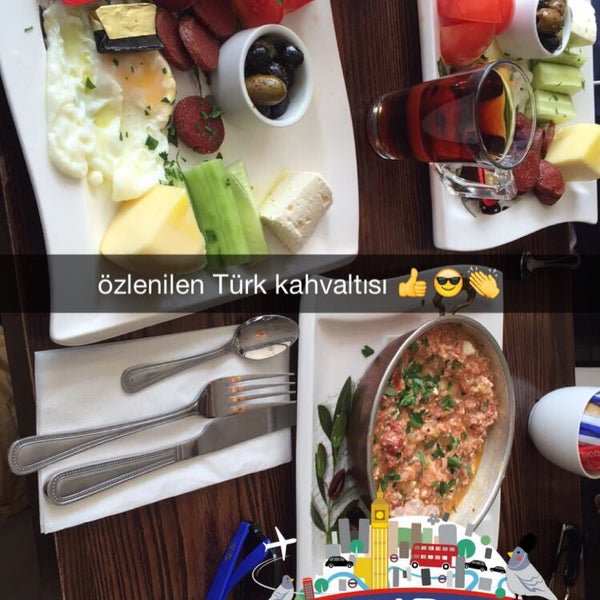 Photo prise au Kilikya Turkish Cuisine par Efe O. le8/1/2015