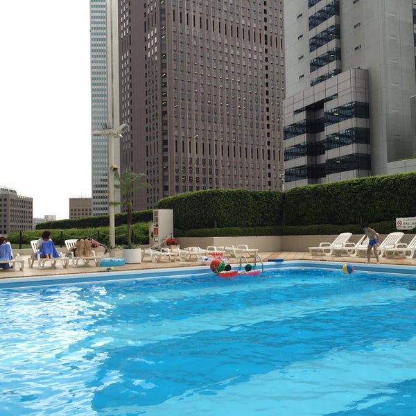 Fotos En 京王プラザホテル スカイプール Piscina Del Hotel En 新宿区 Fotos En 京王プラザホテル スカイプール Piscina Del Hotel En 新宿区