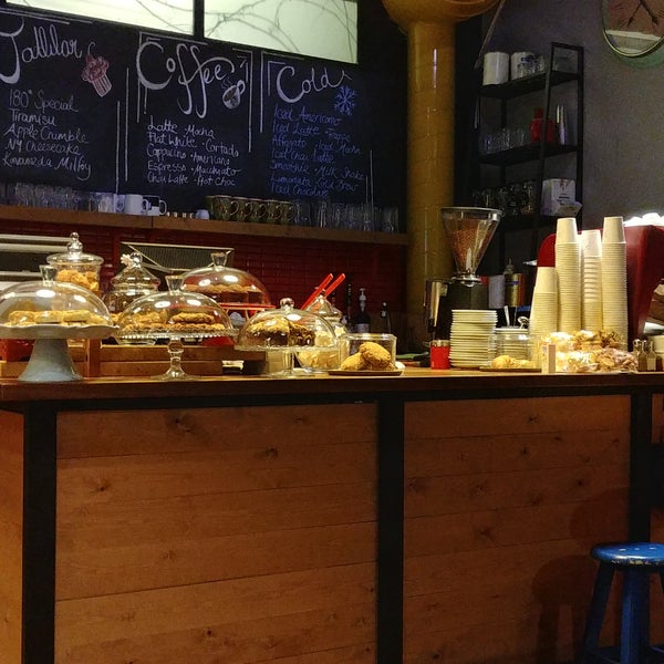 2/2/2018 tarihinde Burcu K.ziyaretçi tarafından 180° Coffee Bakery'de çekilen fotoğraf