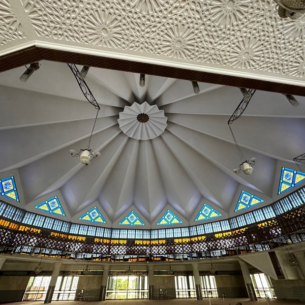 Photo prise au Masjid Negara Malaysia par Joe J. le5/22/2023