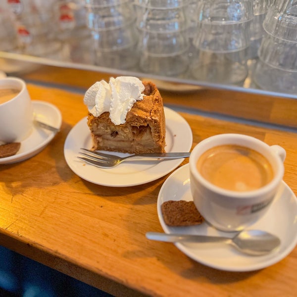 One of the most famous "Apple Tart". in Amsterdam. Overall, not bad it’s good but not worthing all that hype!. More than 30 min in the queue!. Limited seats.