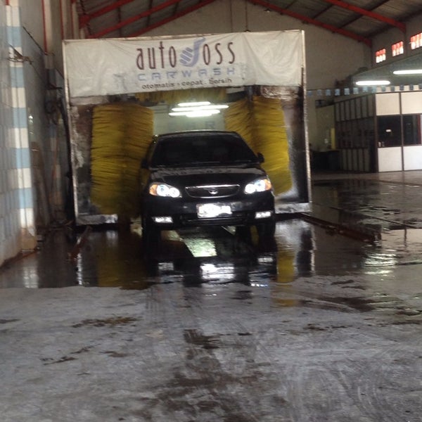 Photo taken at autoJoss car wash by Firman L. on 3/7/2014
