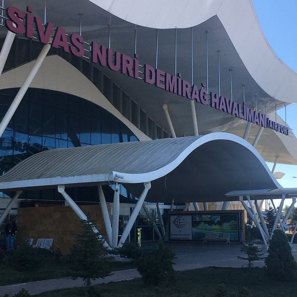 10/27/2021 tarihinde ❤️Svl❤️ K.ziyaretçi tarafından Sivas Nuri Demirağ Havalimanı (VAS)'de çekilen fotoğraf