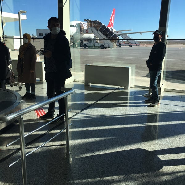 11/6/2021 tarihinde ❤️Svl❤️ K.ziyaretçi tarafından Sivas Nuri Demirağ Havalimanı (VAS)'de çekilen fotoğraf