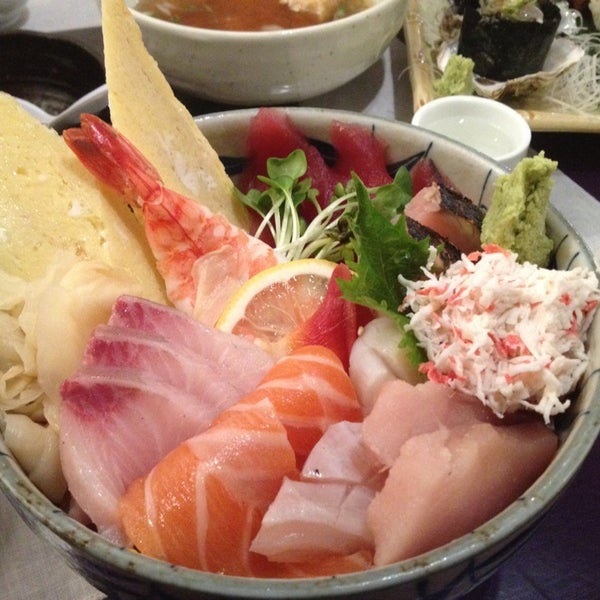 1/27/2013 tarihinde Peter H.ziyaretçi tarafından Shiki Japanese Restaurant'de çekilen fotoğraf