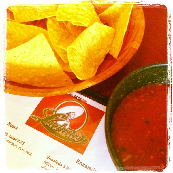 Снимок сделан в Luchita&#39;s Mexican Restaurant пользователем Katherine B. 4/12/2013