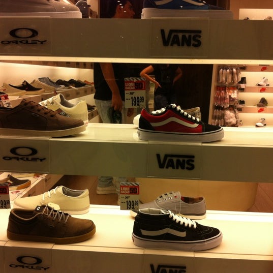 world tennis classic vans