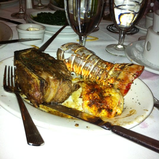 Photo taken at Ruth&#39;s Chris Steak House by Alex c. on 12/20/2012
