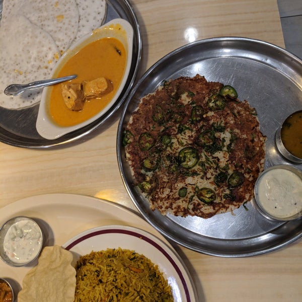 4/5/2018 tarihinde ninaziyaretçi tarafından Mayura Indian Restaurant'de çekilen fotoğraf