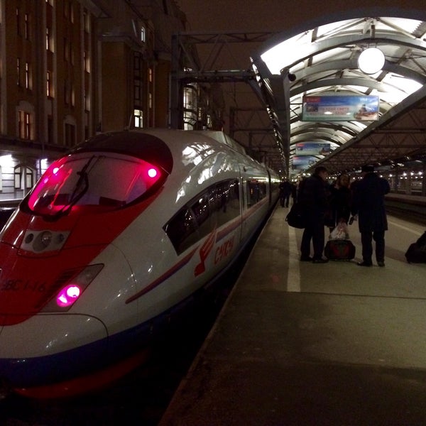 Поезд 001 санкт-петербург москва красная стрела. Сапсан питер. Поезд 777а сапсан. Поезд москва санкт видео. Поезд москва.