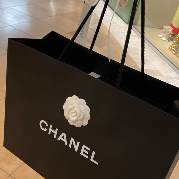 Chanel Boutique - South Coast Metroのブティック