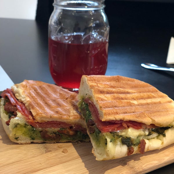 Amazing service and fresh paninis! I always get #23 - great pesto and the meat gives it a nice kick!