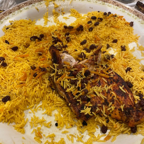 Foto scattata a مطعم الحمراء البخاري da MS👑 il 11/30/2023