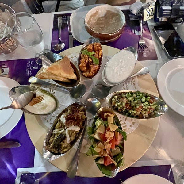 4/8/2023 tarihinde Mozhicziyaretçi tarafından Iran Zamin Restaurant'de çekilen fotoğraf