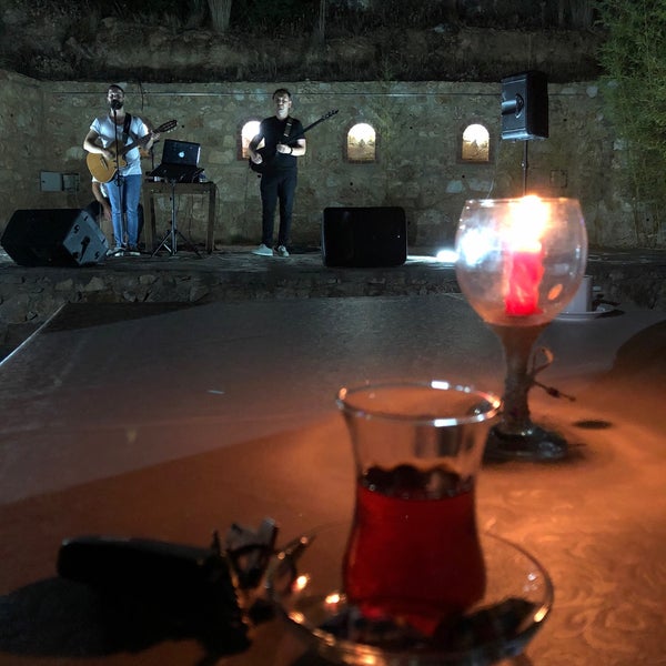 Photo taken at Beydağ Baraj Kır Restaurant by Güliz Ç. on 8/1/2020