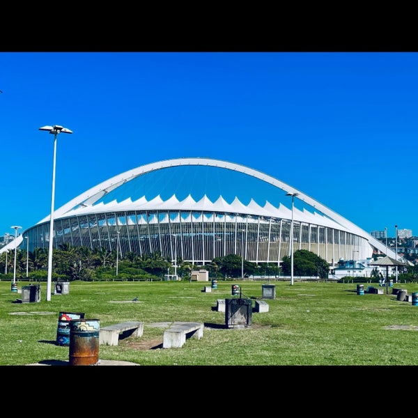 Foto tirada no(a) Estádio Moses Mabhida por RB em 3/28/2022