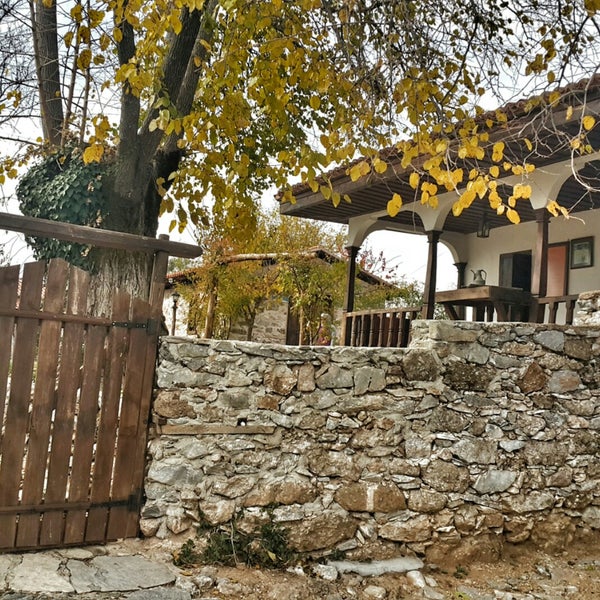Photo taken at Kerimoğlu Türküsü Evi by 🌟Gülden G. on 11/13/2017