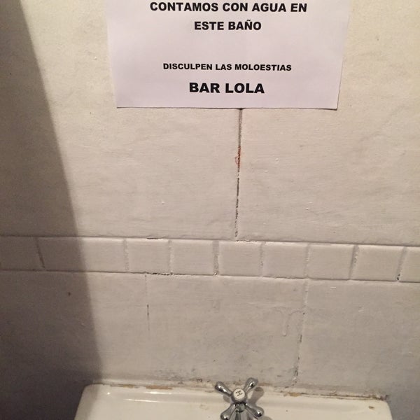 Foto diambil di Bar Lola oleh Sebastian G. pada 5/20/2018