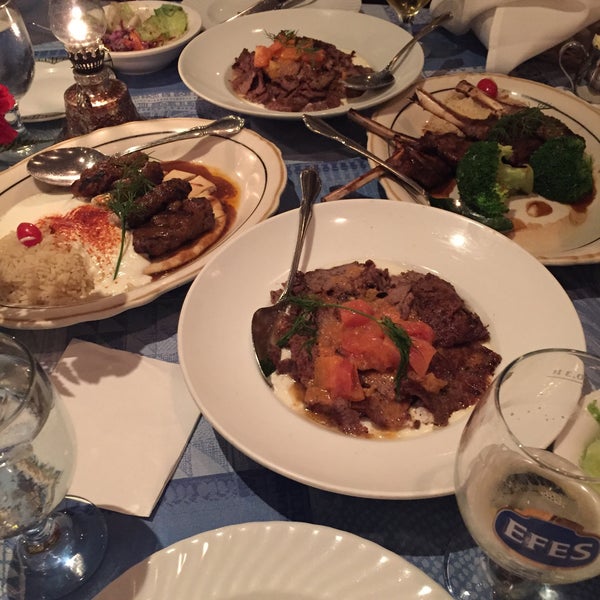 รูปภาพถ่ายที่ Kazan Restaurant โดย Sibel E. เมื่อ 9/26/2015