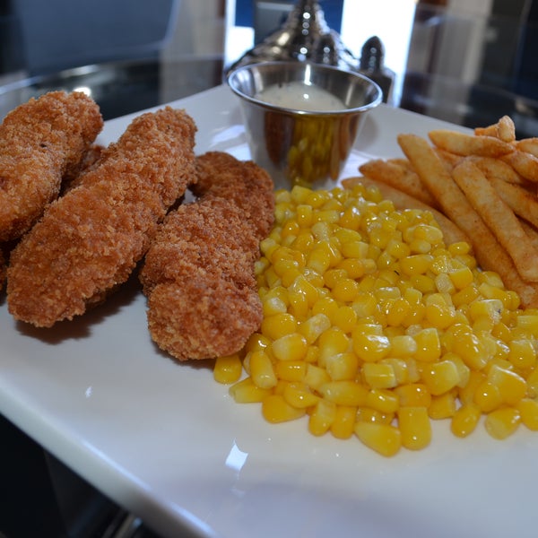 The Tender Santos is our feature today..Panko Crusted Chicken Tenders with Herb Fries & Buttery Corn $10..truly tasty!
