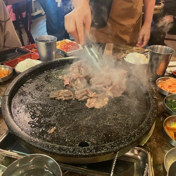 4/14/2024 tarihinde Carol L.ziyaretçi tarafından Hae Jang Chon Korean BBQ Restaurant'de çekilen fotoğraf