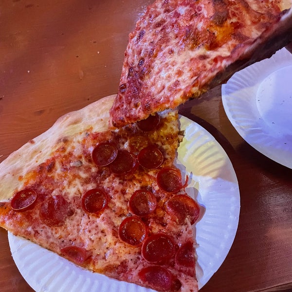 10/15/2022 tarihinde Paul D.ziyaretçi tarafından Big Mario&#39;s Pizza'de çekilen fotoğraf