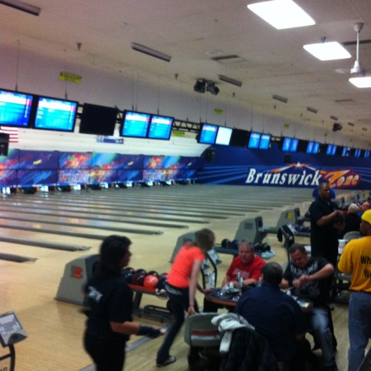 Photo taken at Bowlero by if_if on 12/26/2012