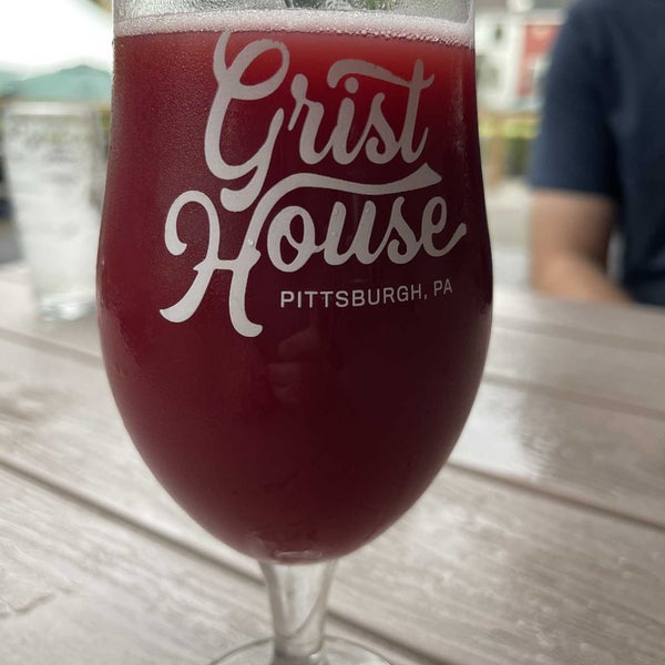 Photo taken at Grist House Craft Brewery by Jonathan C. on 9/4/2022