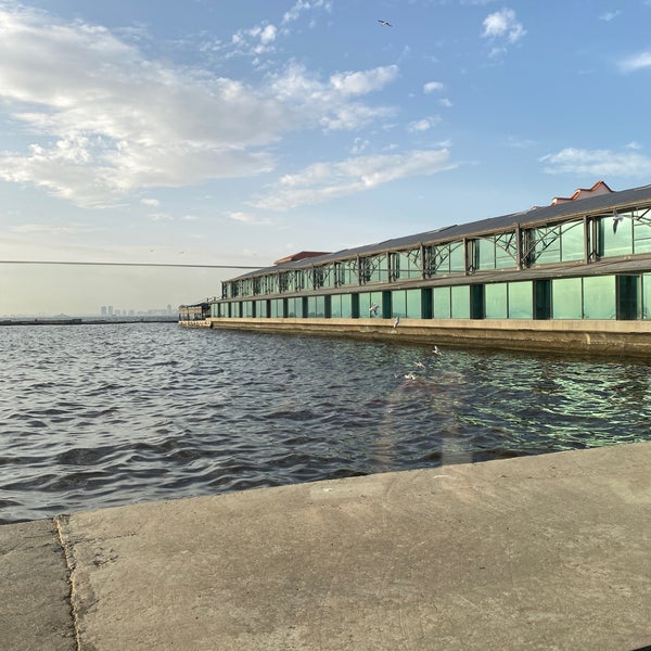 10/23/2023 tarihinde BURAK Z.ziyaretçi tarafından Konak Pier'de çekilen fotoğraf