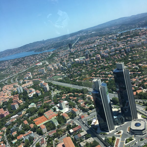รูปภาพถ่ายที่ Sapphire Seyir Terası โดย Onur เมื่อ 7/22/2022