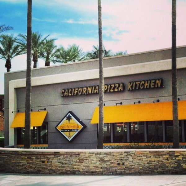 California Pizza Kitchen Now Closed Pizza Place In Chandler