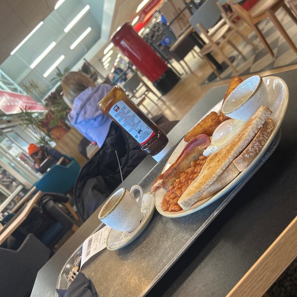 Tesco Extra Milton Keynes, Buckinghamshire