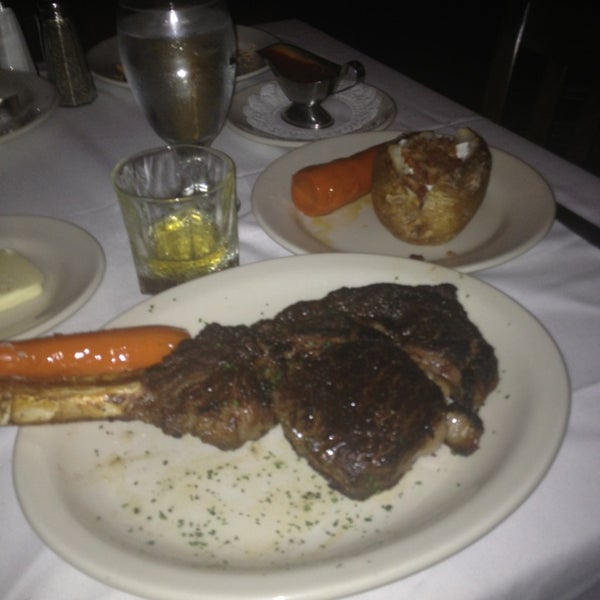Photo taken at Bob&#39;s Steak &amp; Chop House by Joe T. on 9/8/2013
